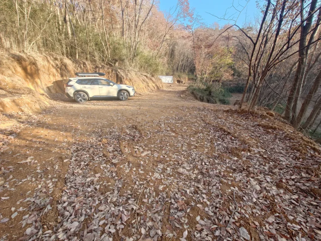 栃木の森キャンプ場直火エリア手前のサイト