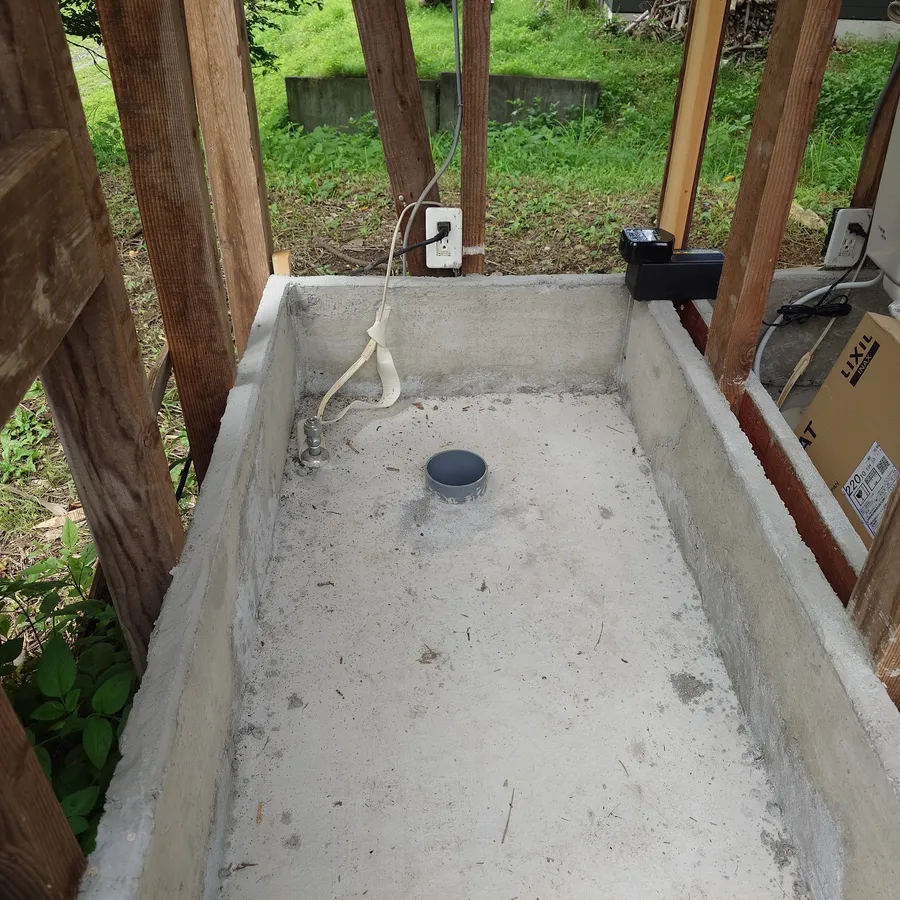 ナイトビューあかぎトイレ改装床面完了