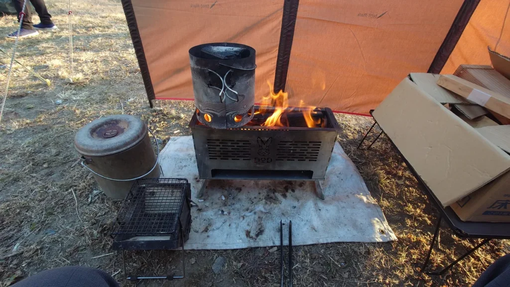 すけもえファイヤーと炭の火起こし