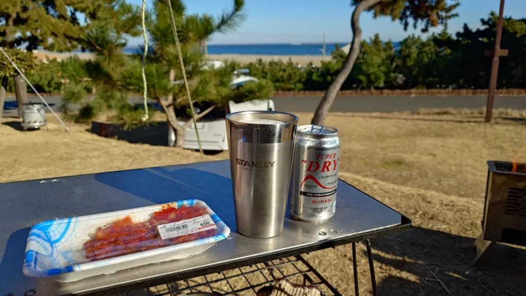 アサヒスーパードライとチャンジャで乾杯