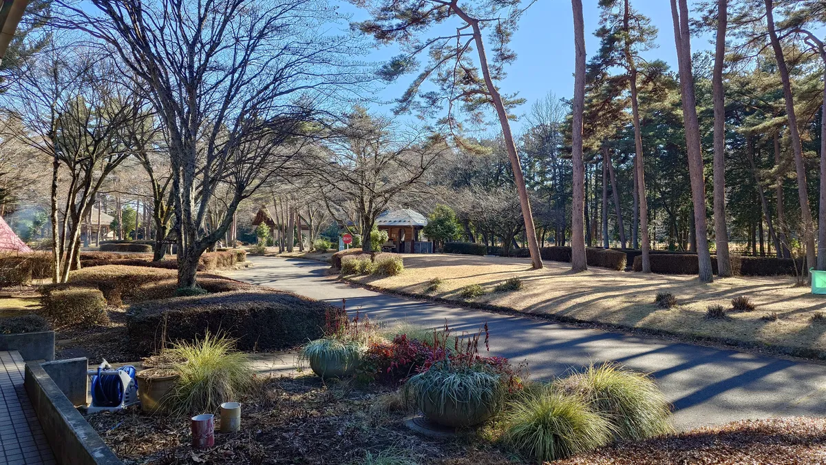 那須野が原公園オートキャンプ場管理棟付近から