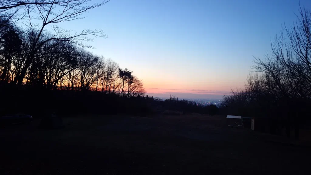 オートキャンプ場ナイトビューあかぎ明け方の空