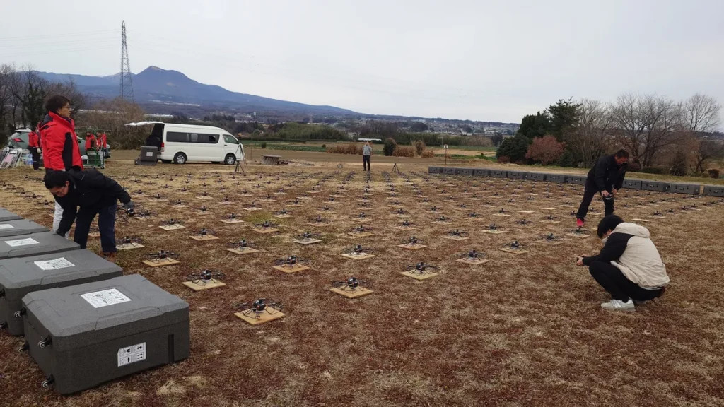 設置後の３００機のドローン