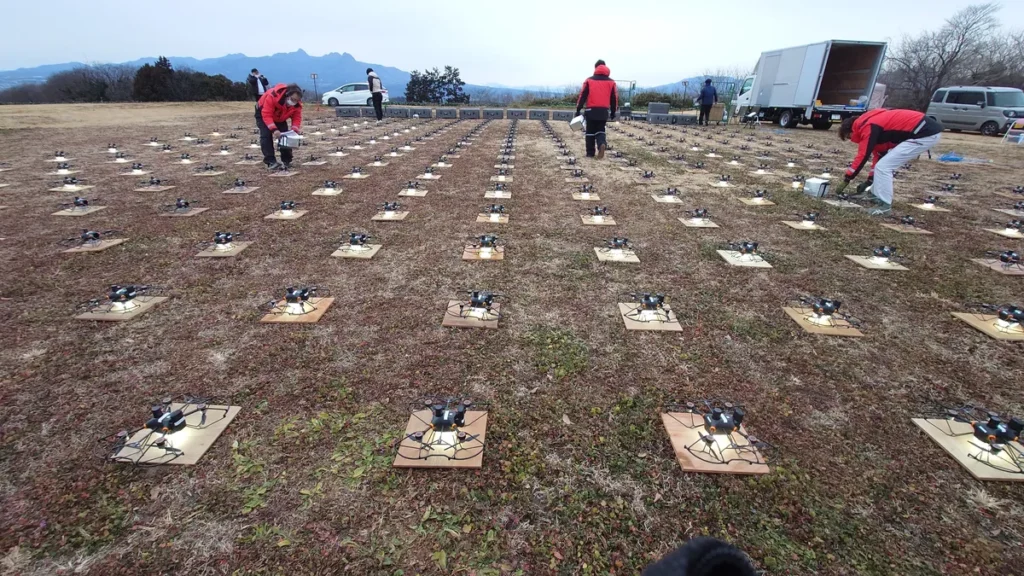 バッテリー挿入直後のドローン