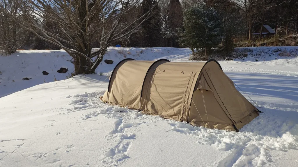 雪上に設営されたソロカマTC