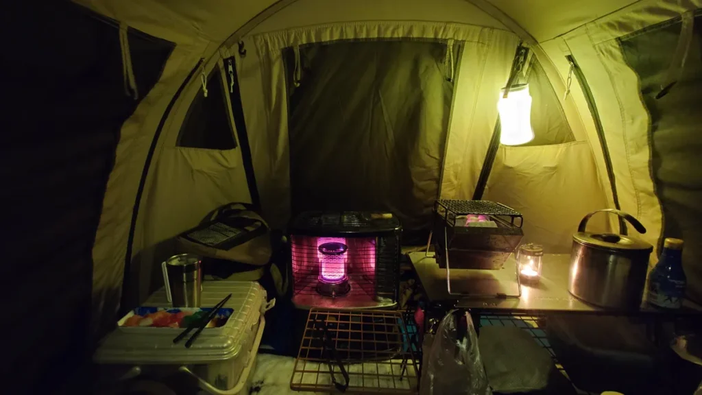 テント内石油ストーブ