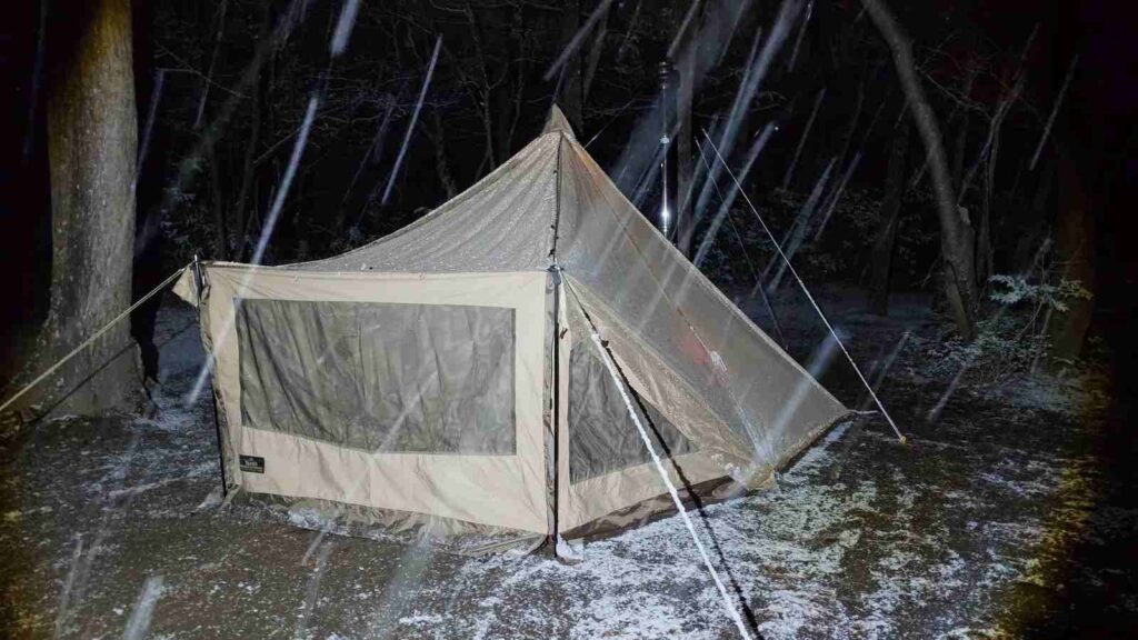 那須野が原公園オートキャンプ場３月の雪