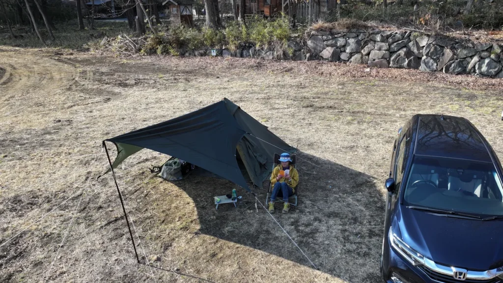 林間サイトでソロキャンプ