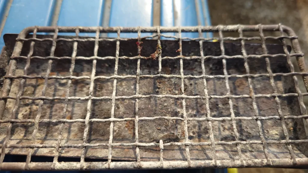 ユニセラminiロストル破損