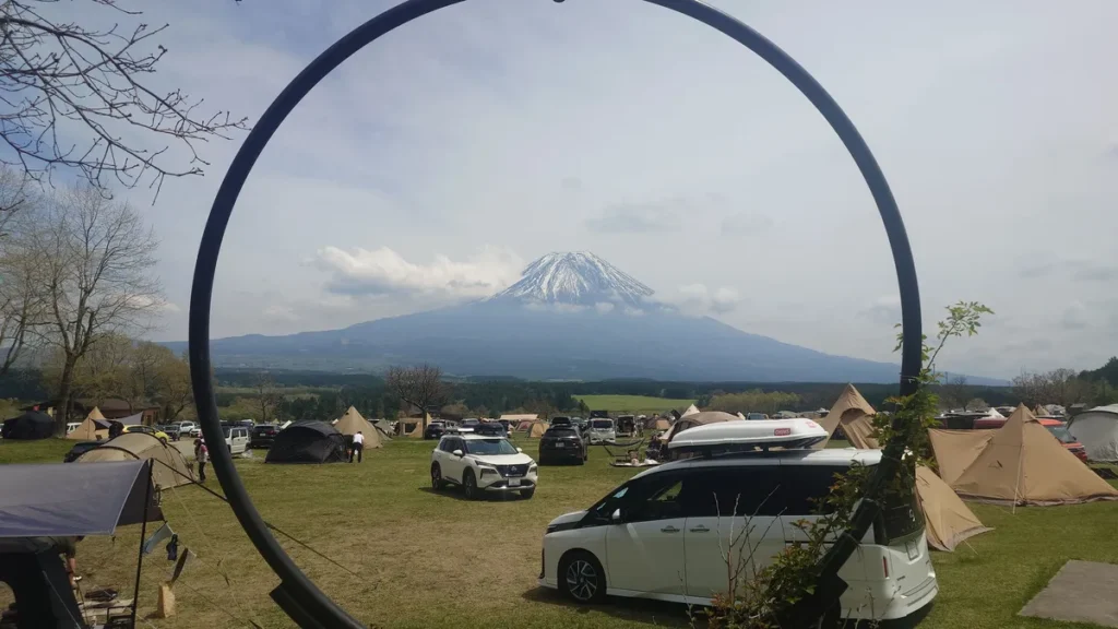 ふもとっぱらリングから富士山