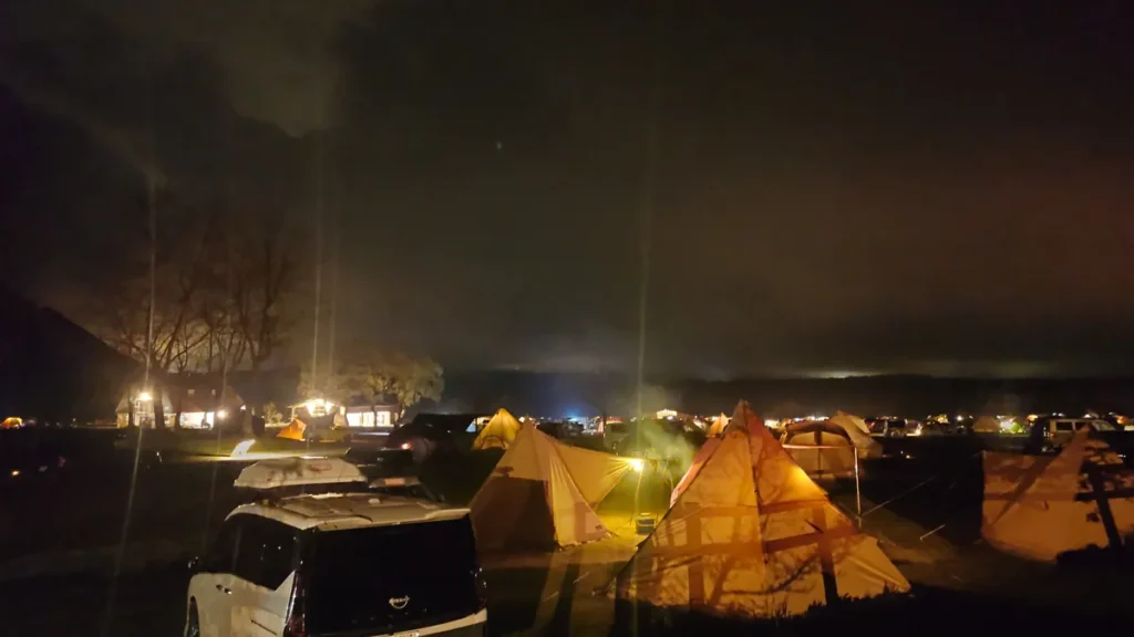 夜のふもとっぱら