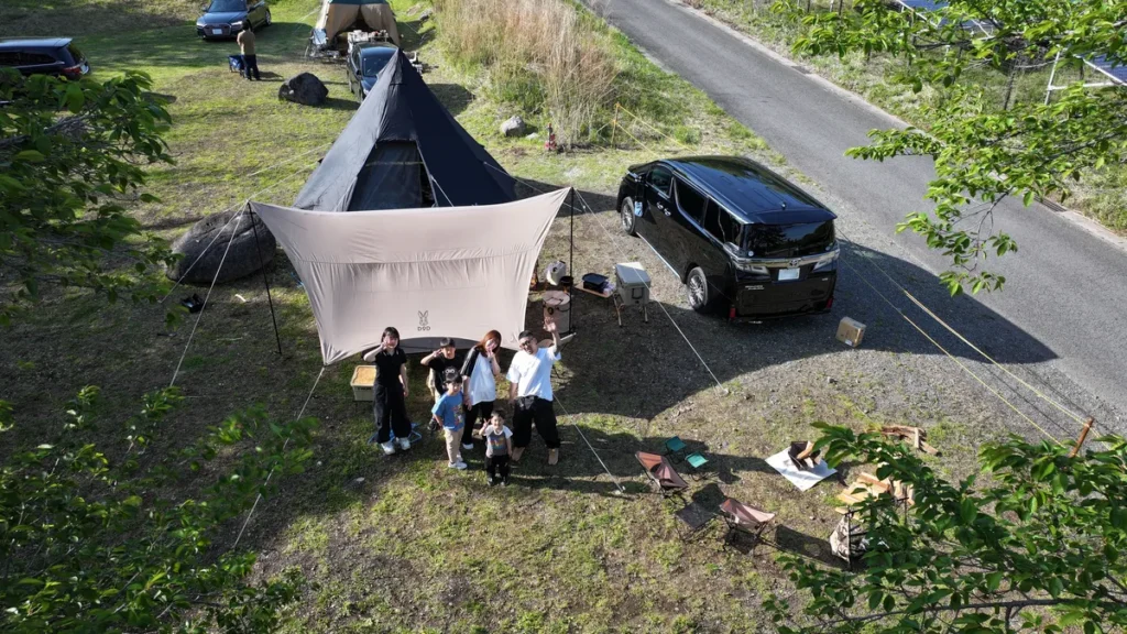 オートキャンプ場ナイトビューあかぎGWお客さん空撮その3