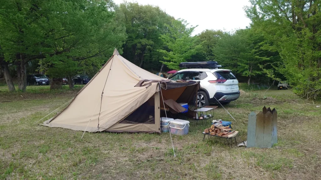 オートキャンプ場ナイトビューあかぎ最上段エリア管理人テント