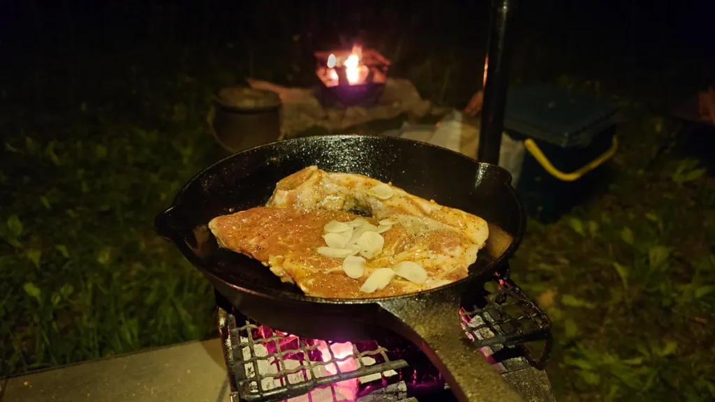 スキレットでポークステーキ調理