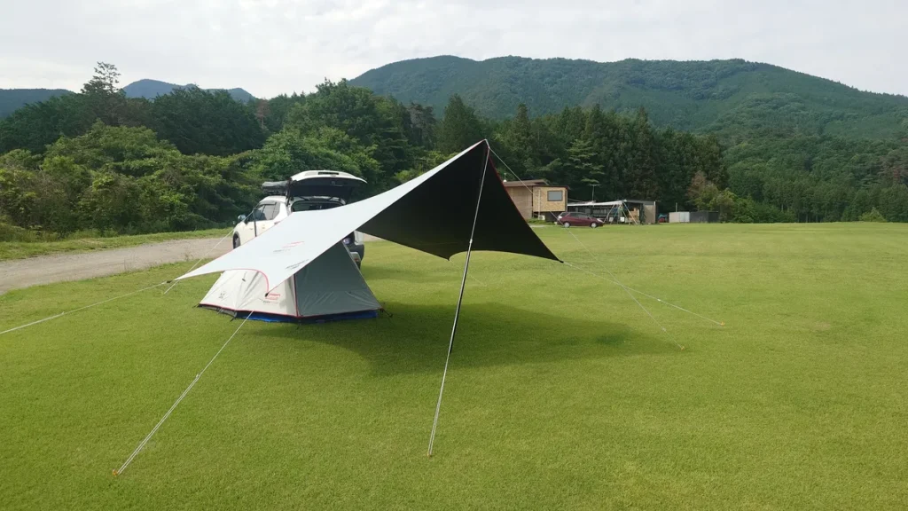 アンリミットオートキャンプ場芝生サイト