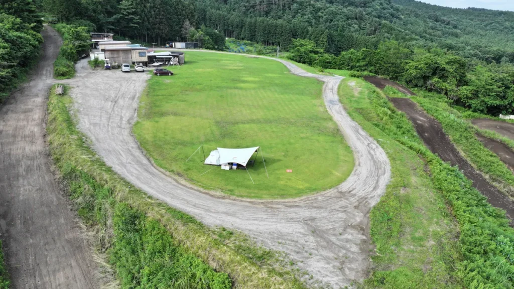 アンリミットオートキャンプ場空撮