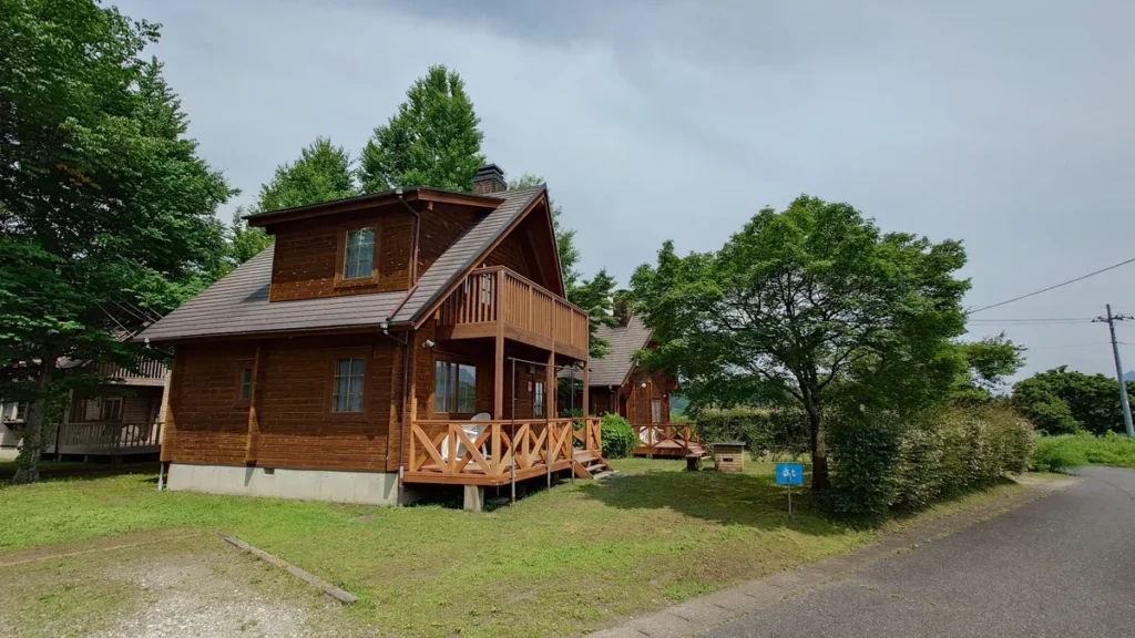 峠の湯スパオートキャンプ場コテージ