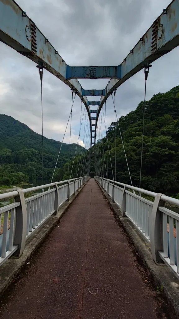 鬼怒川黄金橋少し渡ったところ
