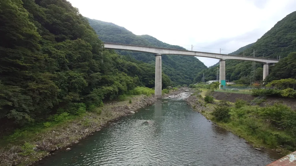 鬼怒川黄金橋から見た鬼怒川上流
