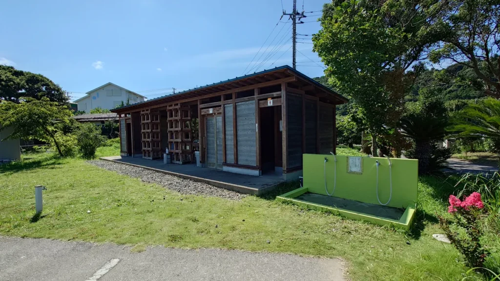 人魚の湯オートキャンプ場炊事棟周辺