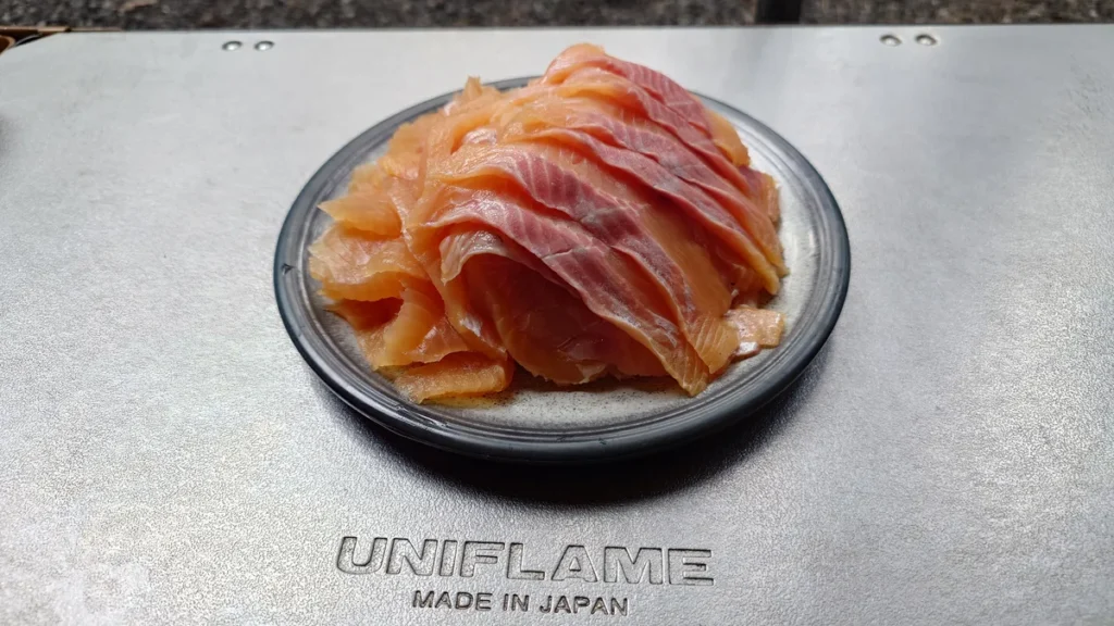 ニジマスの刺身