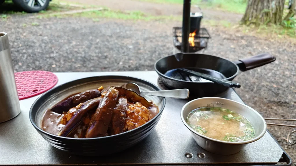 夏野菜カレーの朝食