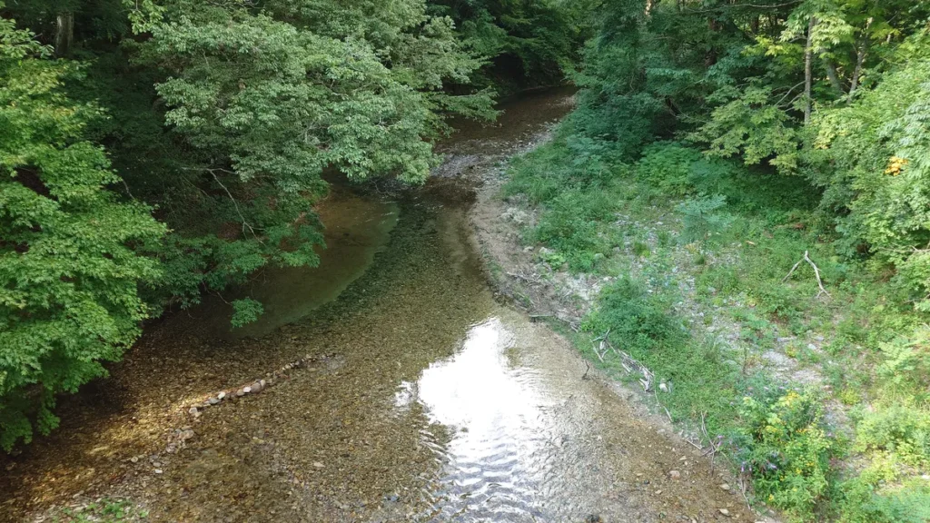 男鹿橋から見下ろした男鹿川