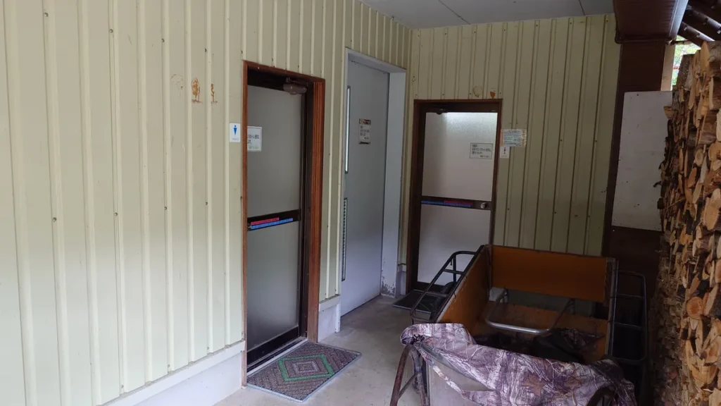 ワイルドフィールズおじか管理棟のトイレ