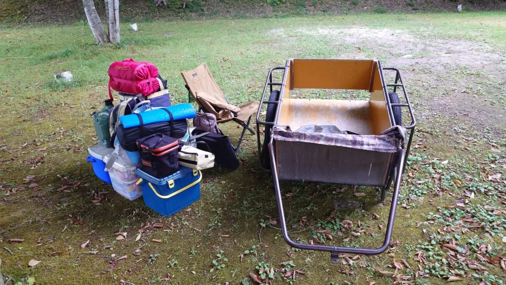 荷物とリヤカー