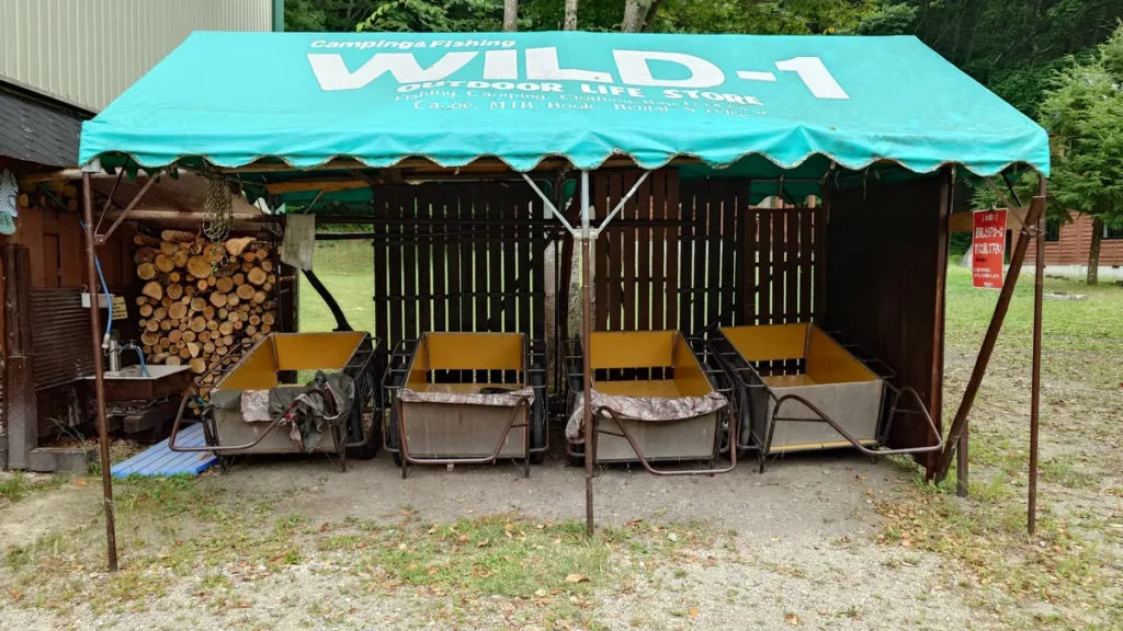 ワイルドフィールズおじかリヤカー置き場