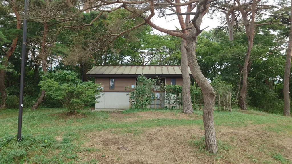 湖南七浜舘浜トイレ