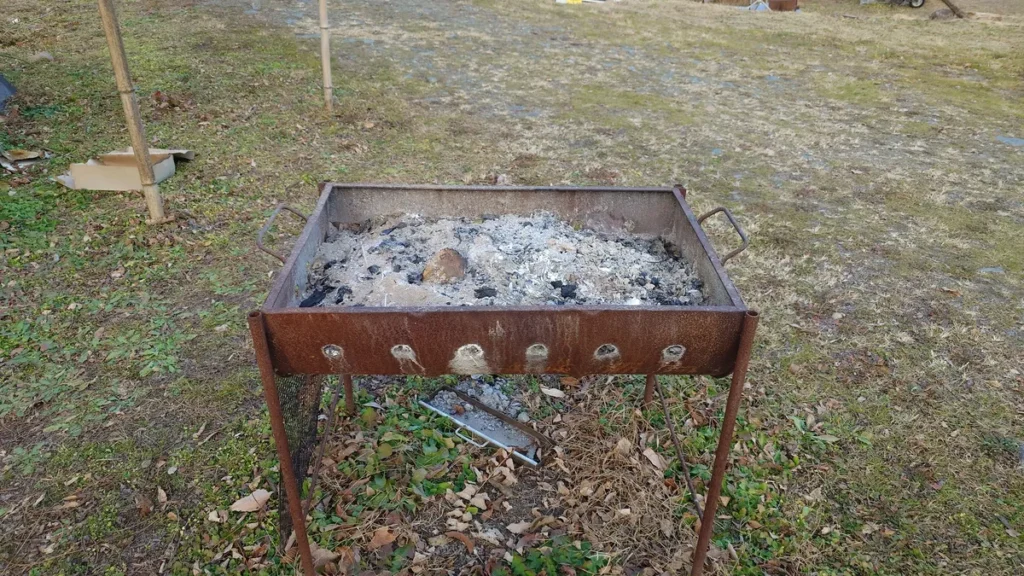 ささの湯キャンプ場灰捨て場