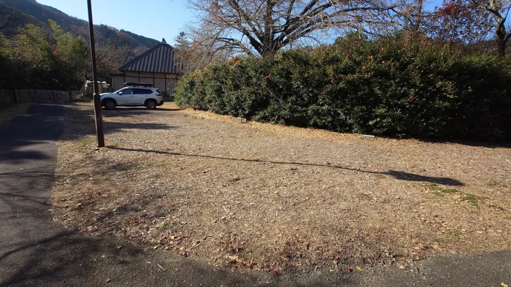 里山VILLAGE四季彩館キャンプ場ソロデュオエリア