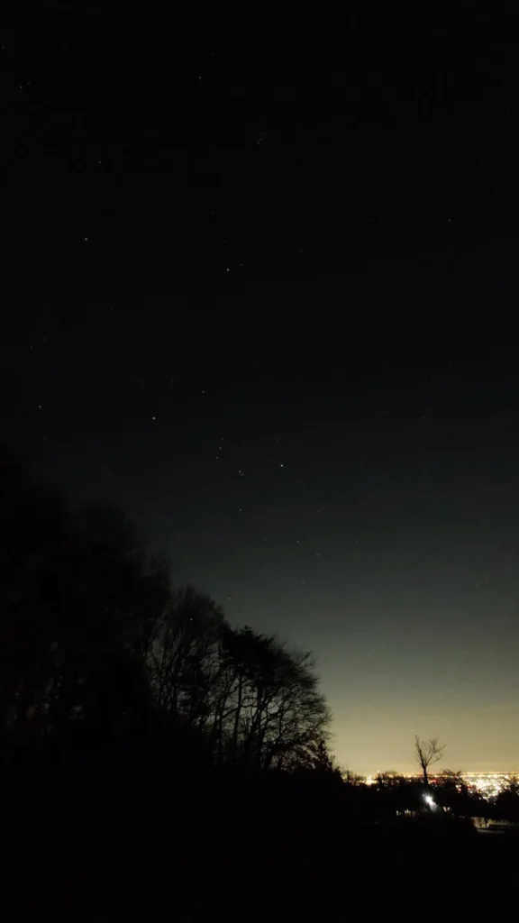 ナイトビューあかぎからの夜景とオリオン座