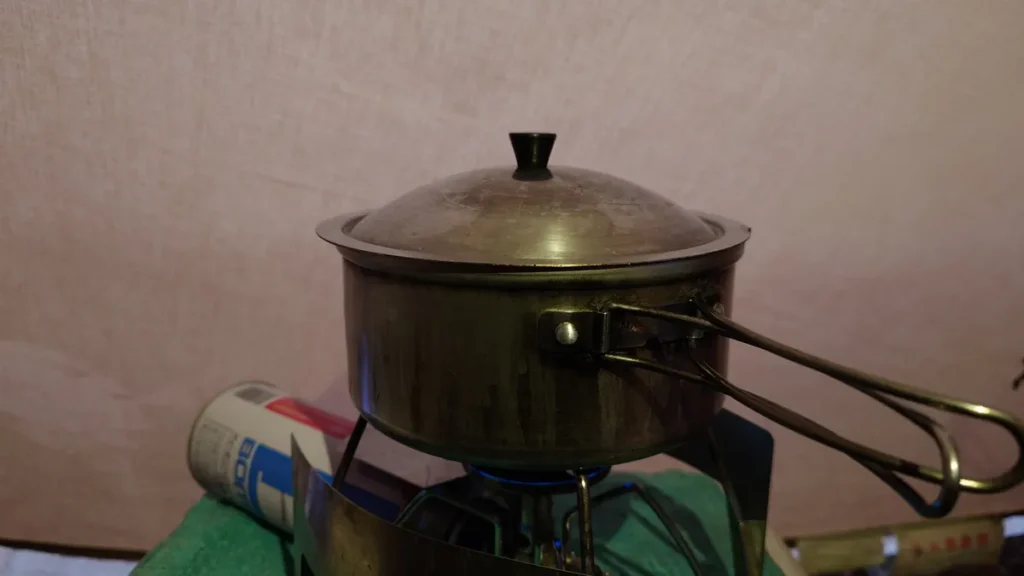 クッカーで炊飯