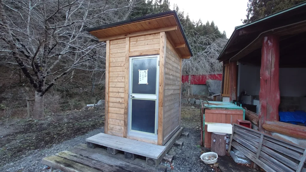 上増田温泉砦乃湯キャンプ場トイレ