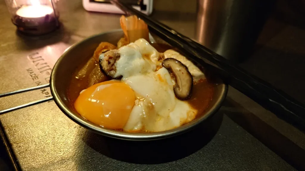 シェラカップによそったスンドゥブ