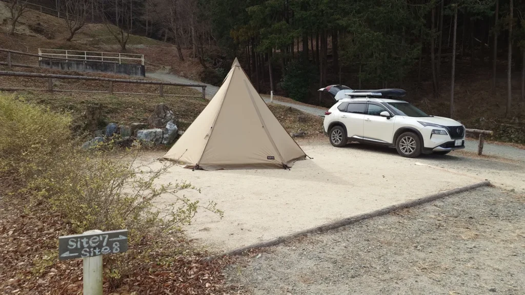 設営風景: tassoTCを六角形に広々と設営したSite 7の様子