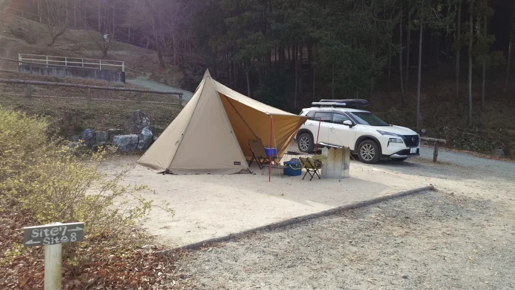 設営風景: tassoTCを六角形に広々と設営したSite 7の様子