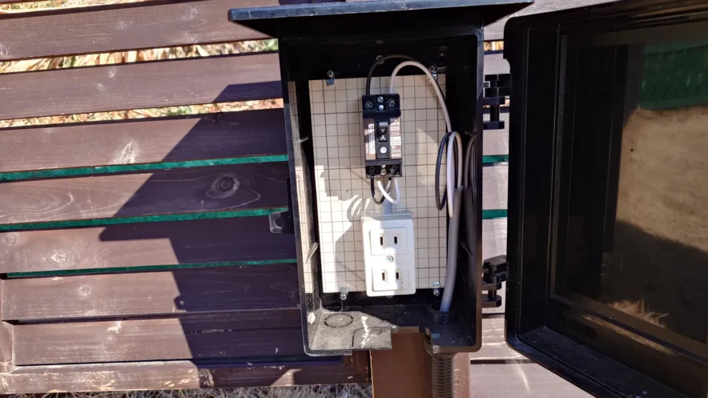 オートキャンプ場そら電源ボックス