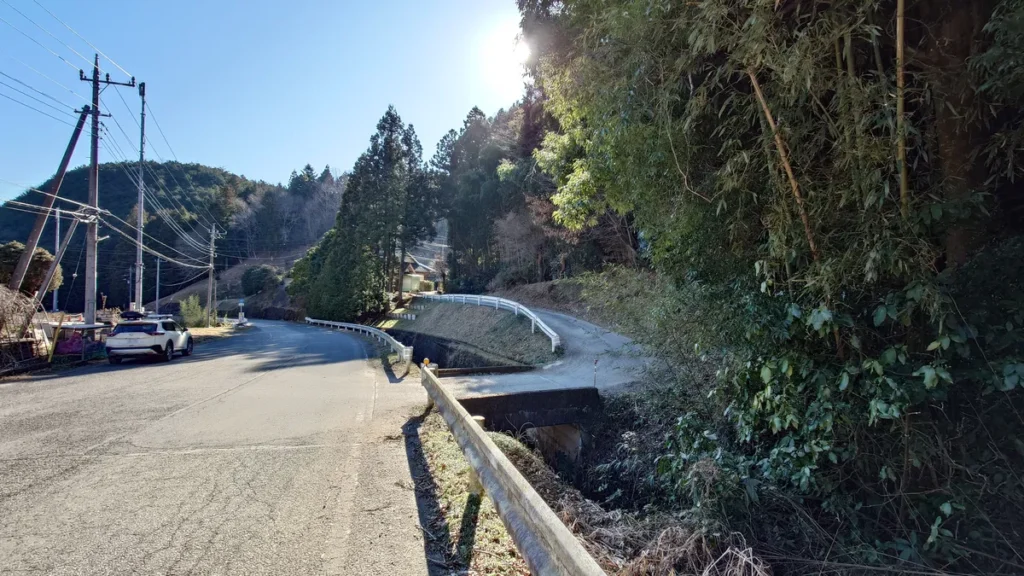 にこにこキャンプへ続く分岐点