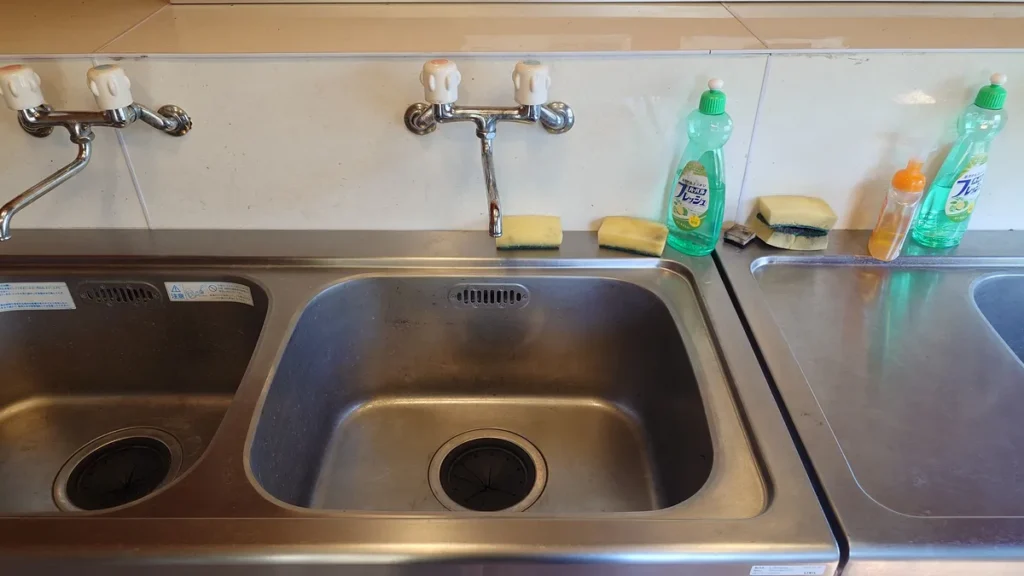 サンランド栃木オートキャンプ場ソロエリア炊事場、流し台