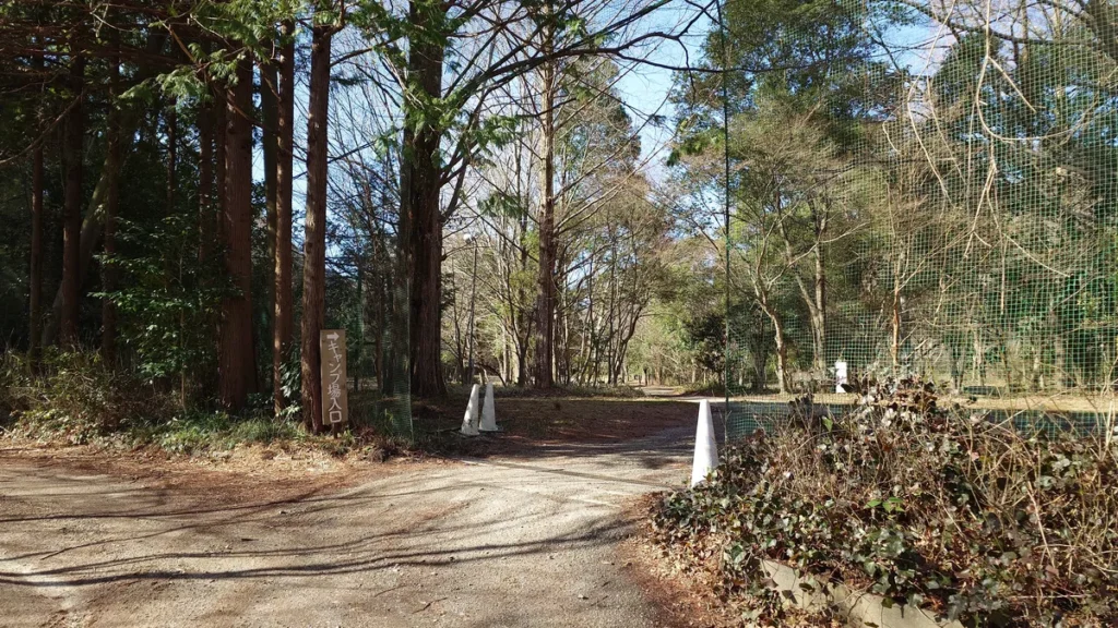 サンランド栃木オートキャンプ場の入り口付近