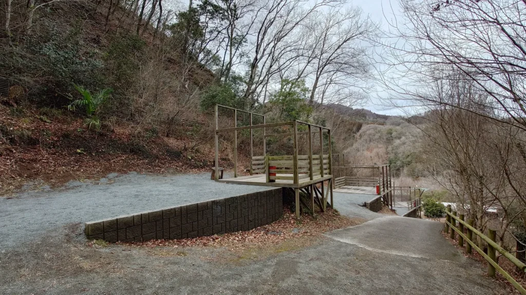 満願ビレッジオートキャンプ場、テントサイト最上段からの眺め