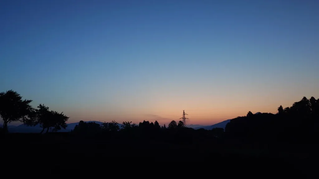 東吾妻の夜明け