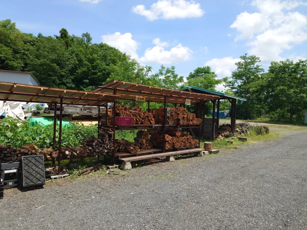 ともえ川Park薪棚