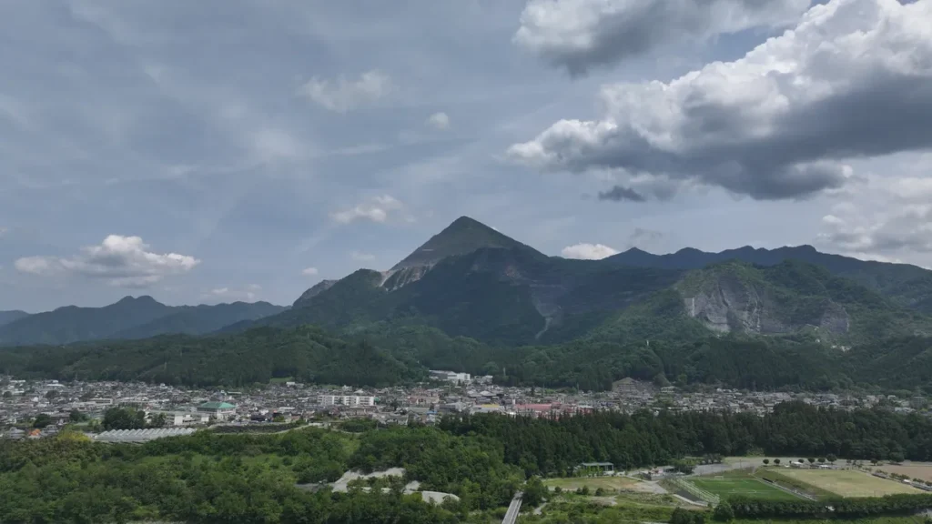 ドローンで見た武甲山