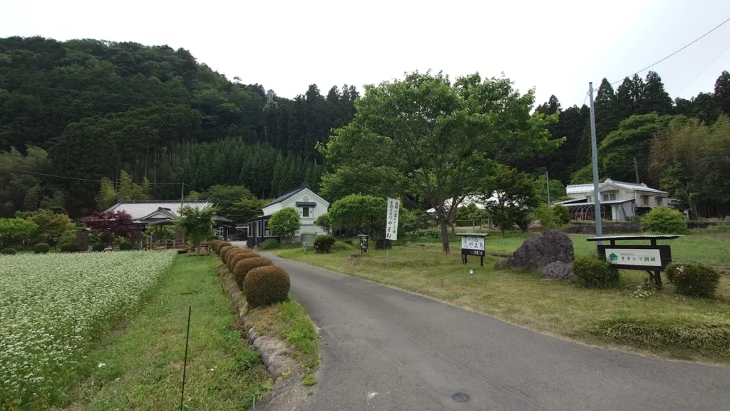 西郷の里キャンプ場入り口の案内