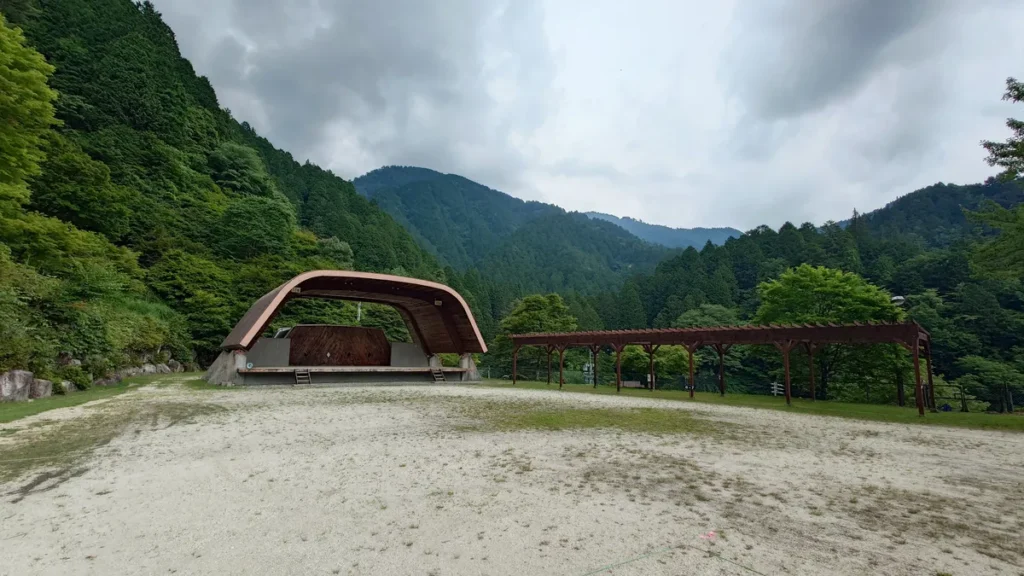 竜神の滝キャンプ場センタグラウンド