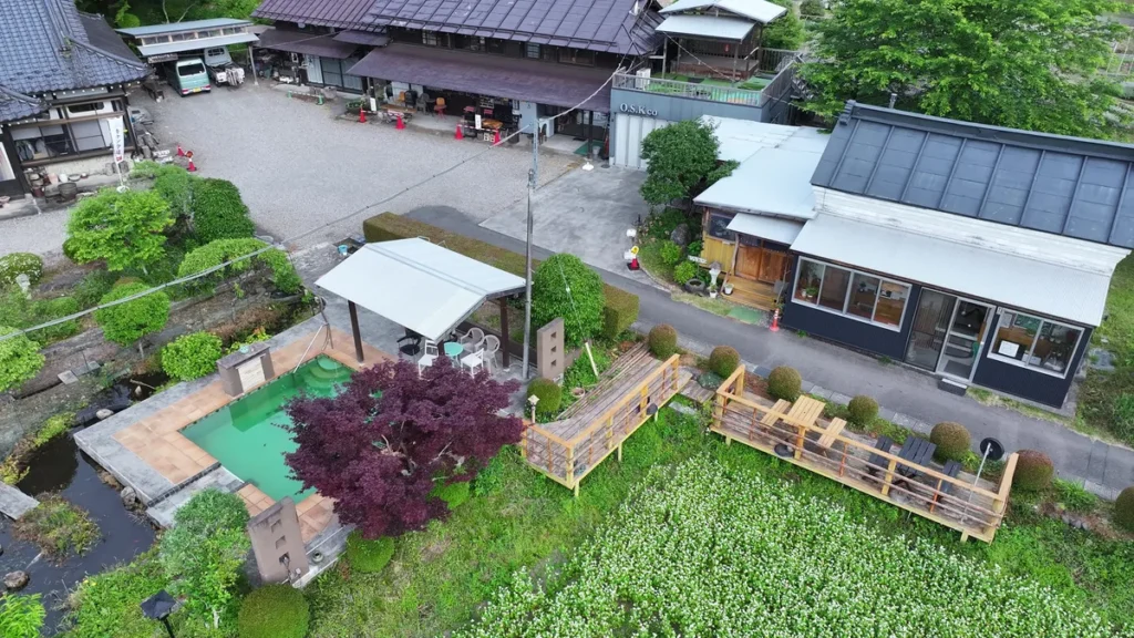 西郷の里キャンプ場そば処山根とテラス席周辺